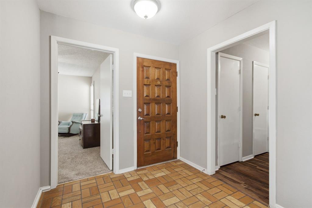 500 Irongate Circle Property Photo 3