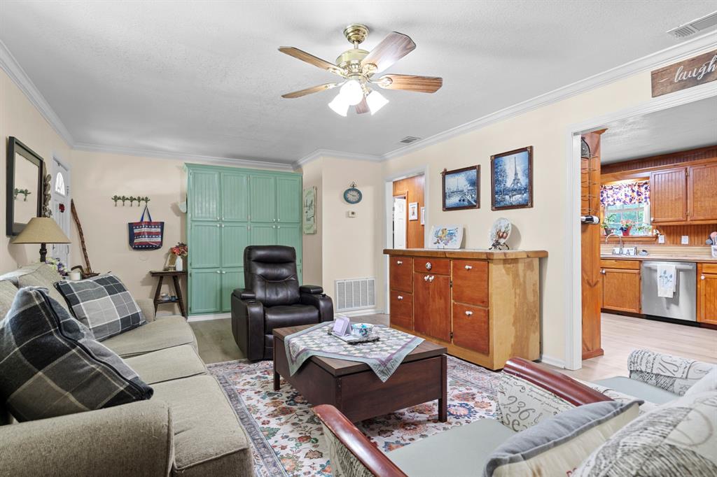 236 Circle Drive Property Photo 5
