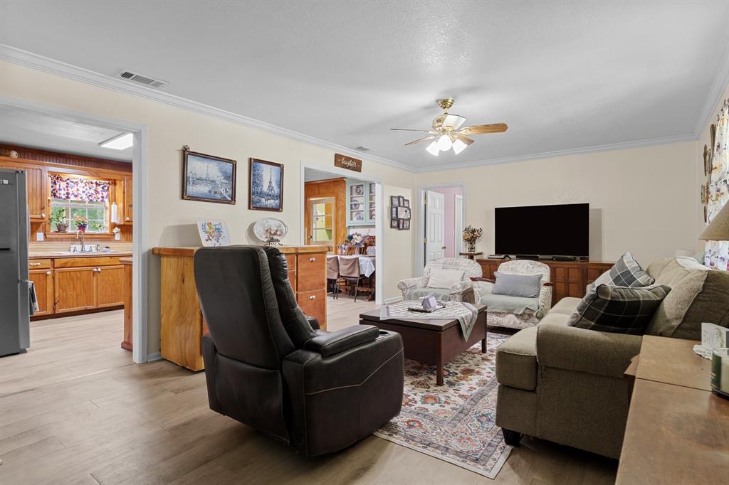 236 Circle Drive Property Photo 6