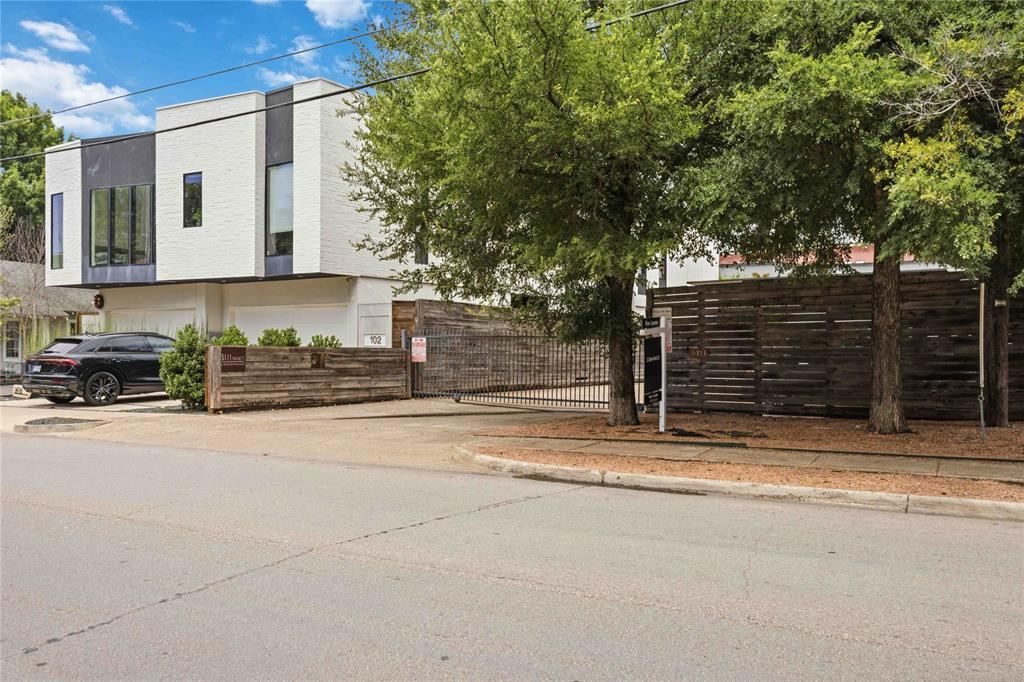 5111 Manett Street 207 Property Photo 3