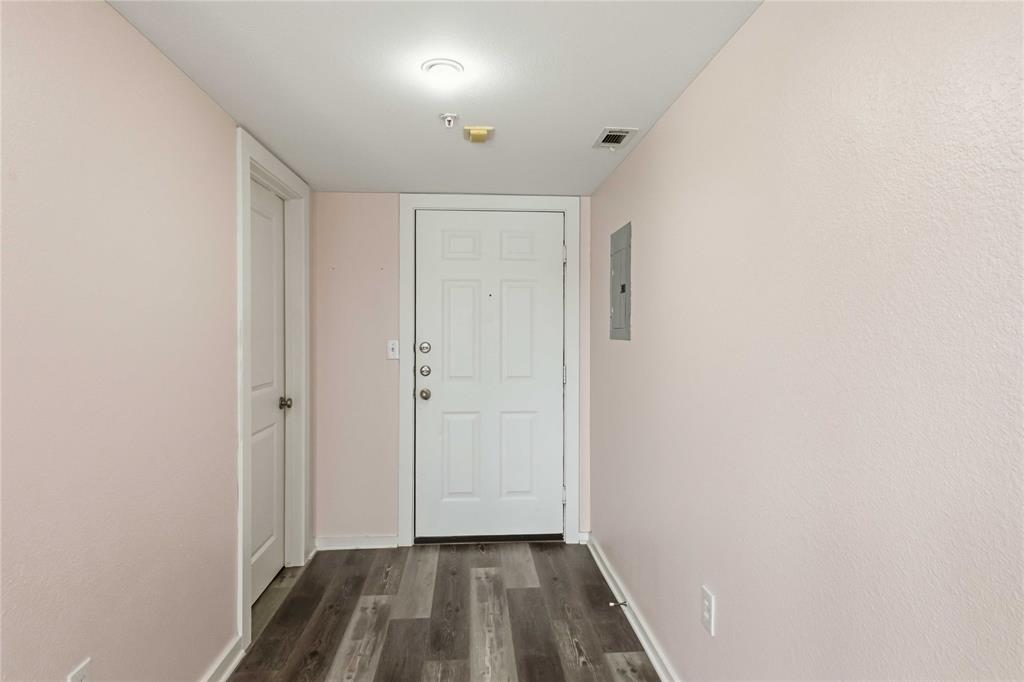 5111 Manett Street 207 Property Photo 9