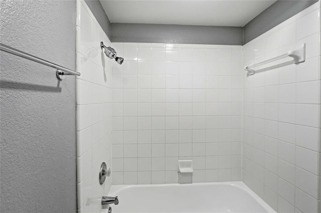 5111 Manett Street 207 Property Photo 17