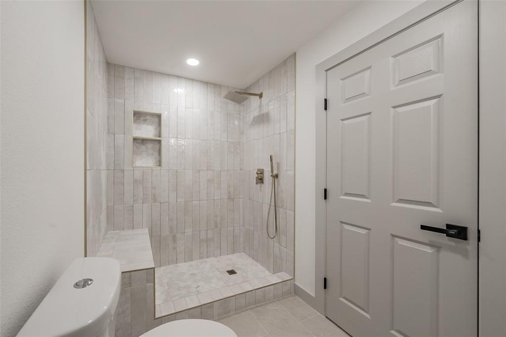 2005 Meadow Lane Property Photo 17