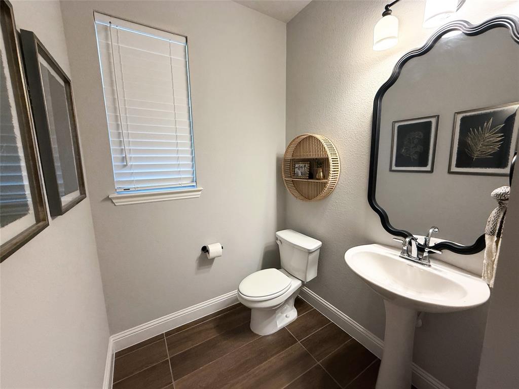 1525 Jocelyn Drive Property Photo 17