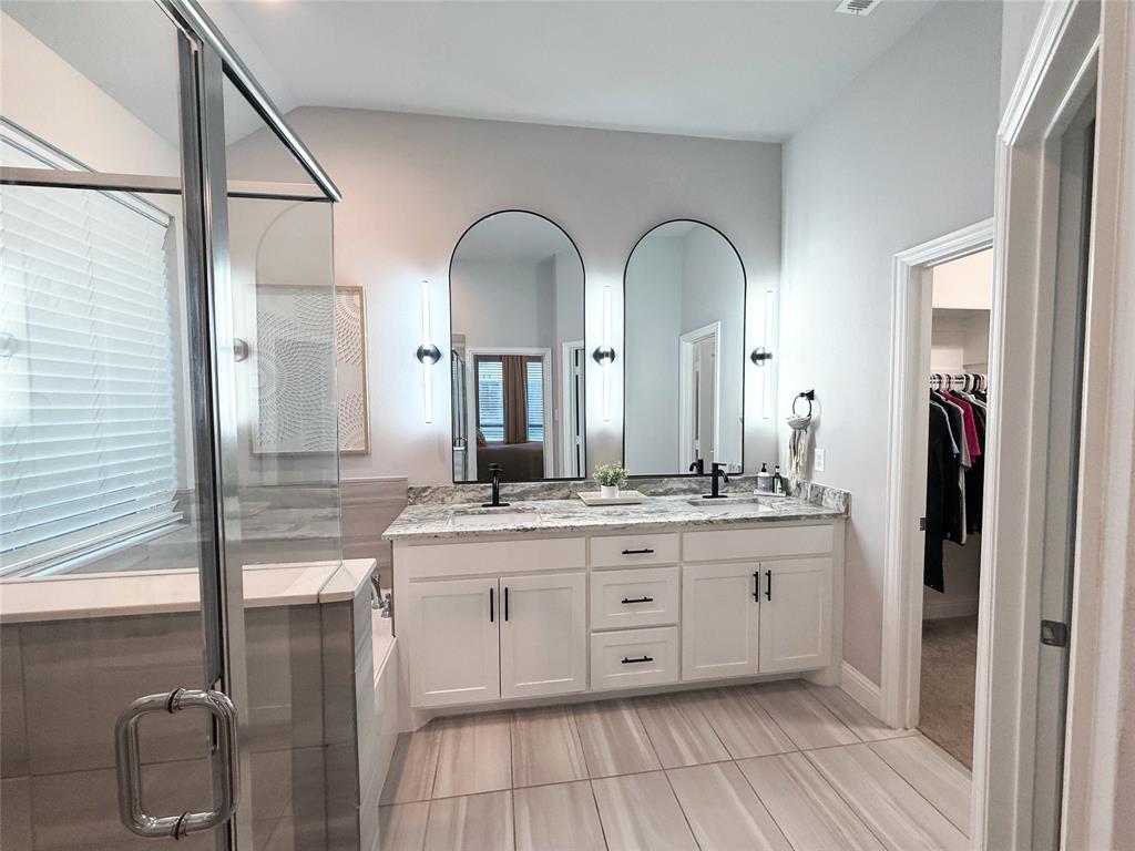 1525 Jocelyn Drive Property Photo 21