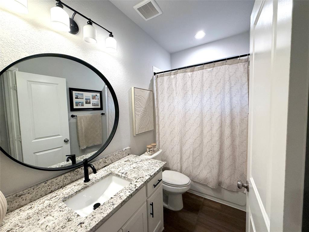 1525 Jocelyn Drive Property Photo 25