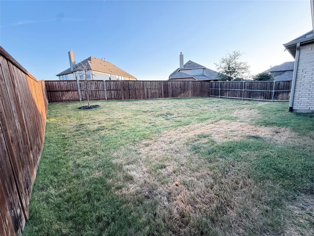 1525 Jocelyn Drive Property Photo 29