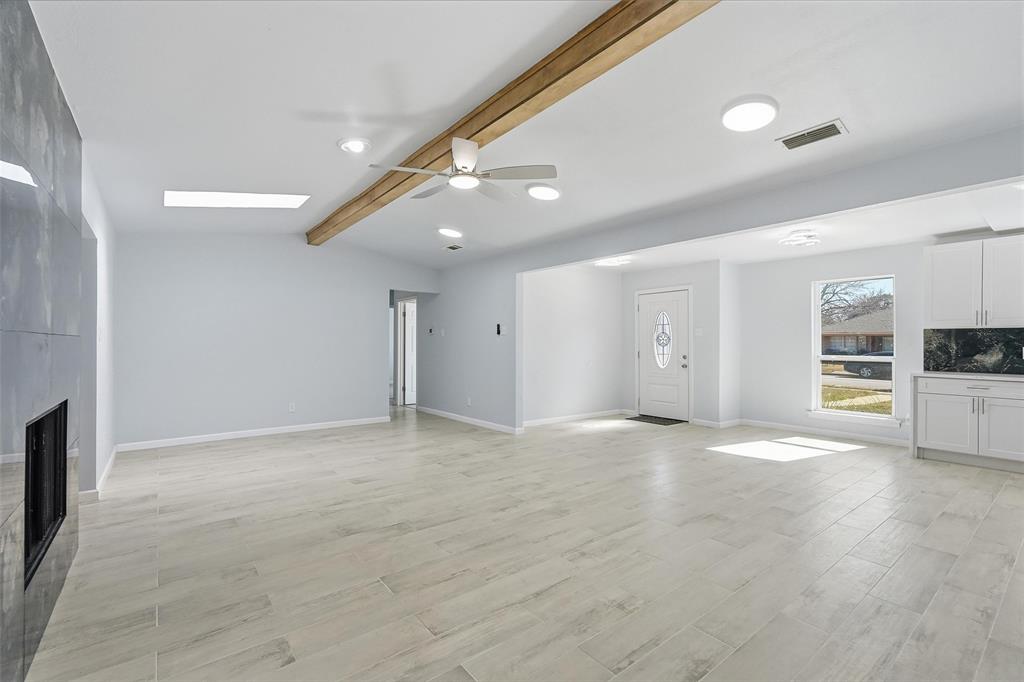 1813 Crockett Street Property Photo 7