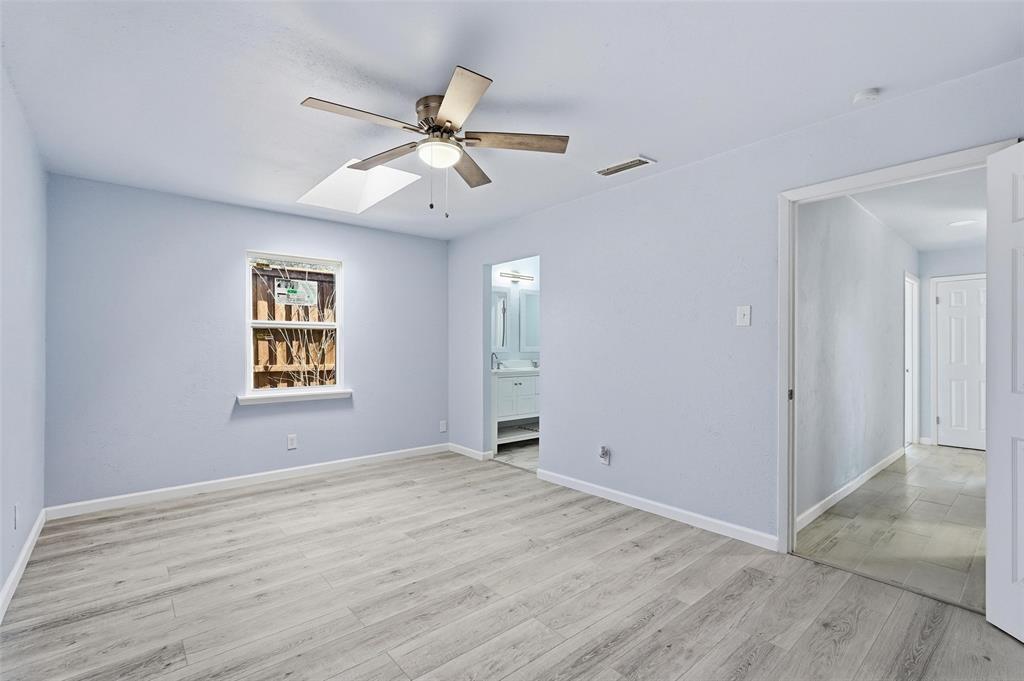 1813 Crockett Street Property Photo 13
