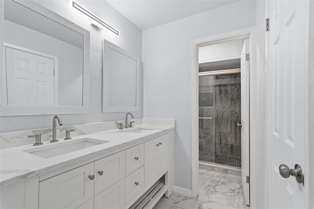 1813 Crockett Street Property Photo 15