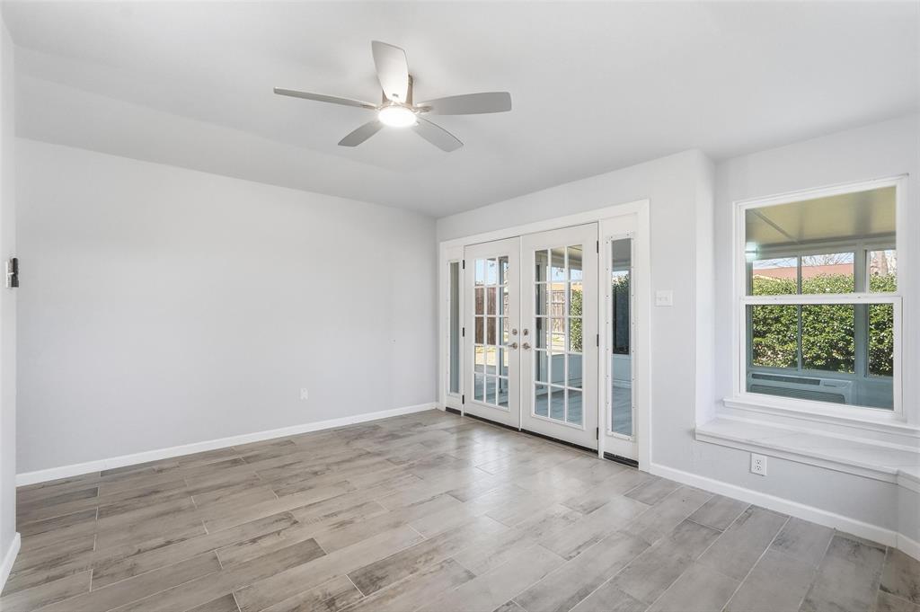 1813 Crockett Street Property Photo 24