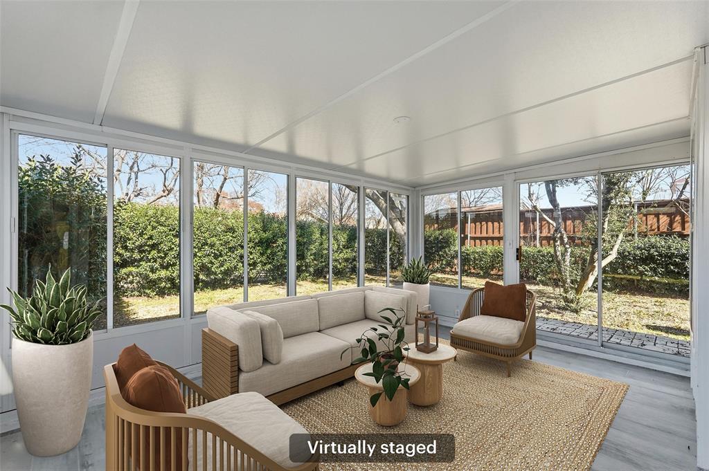 1813 Crockett Street Property Photo 26