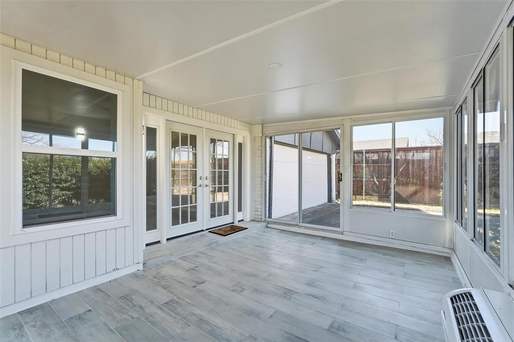 1813 Crockett Street Property Photo 27