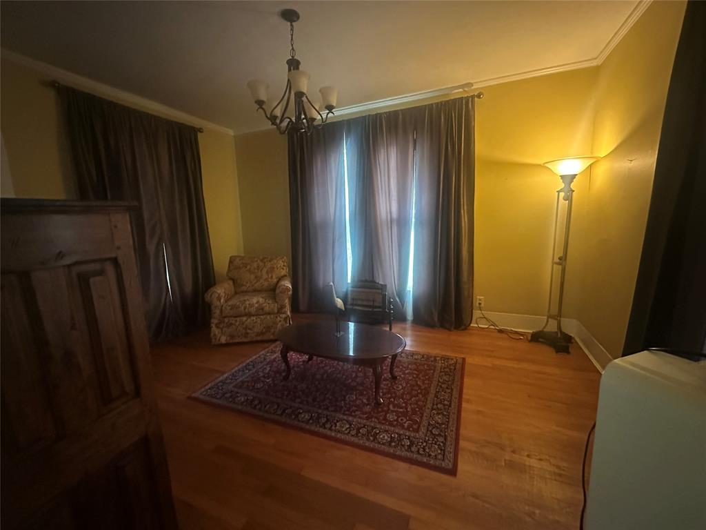 504 1st Street Property Photo 8