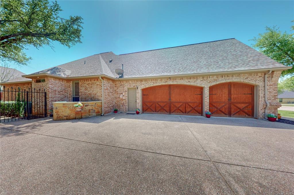 3925 Westway Terrace Property Photo 6
