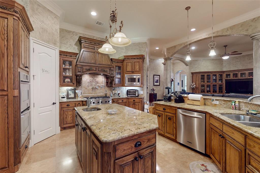3925 Westway Terrace Property Photo 12