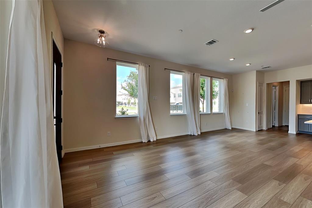 1192 Daybreak Drive Property Photo 3