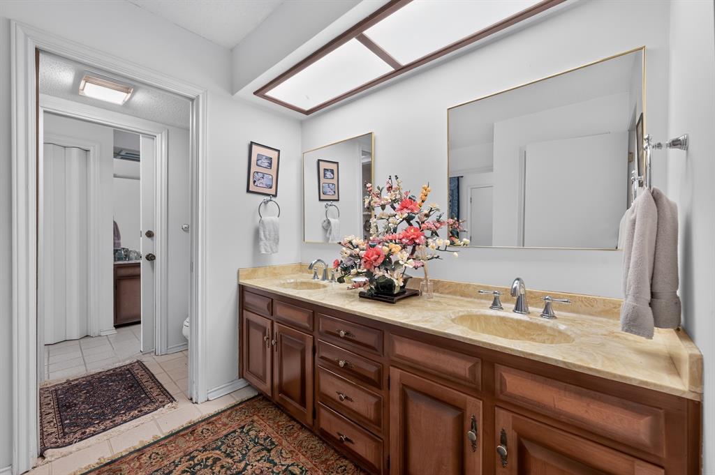 7044 Comanche Trail Property Photo 23