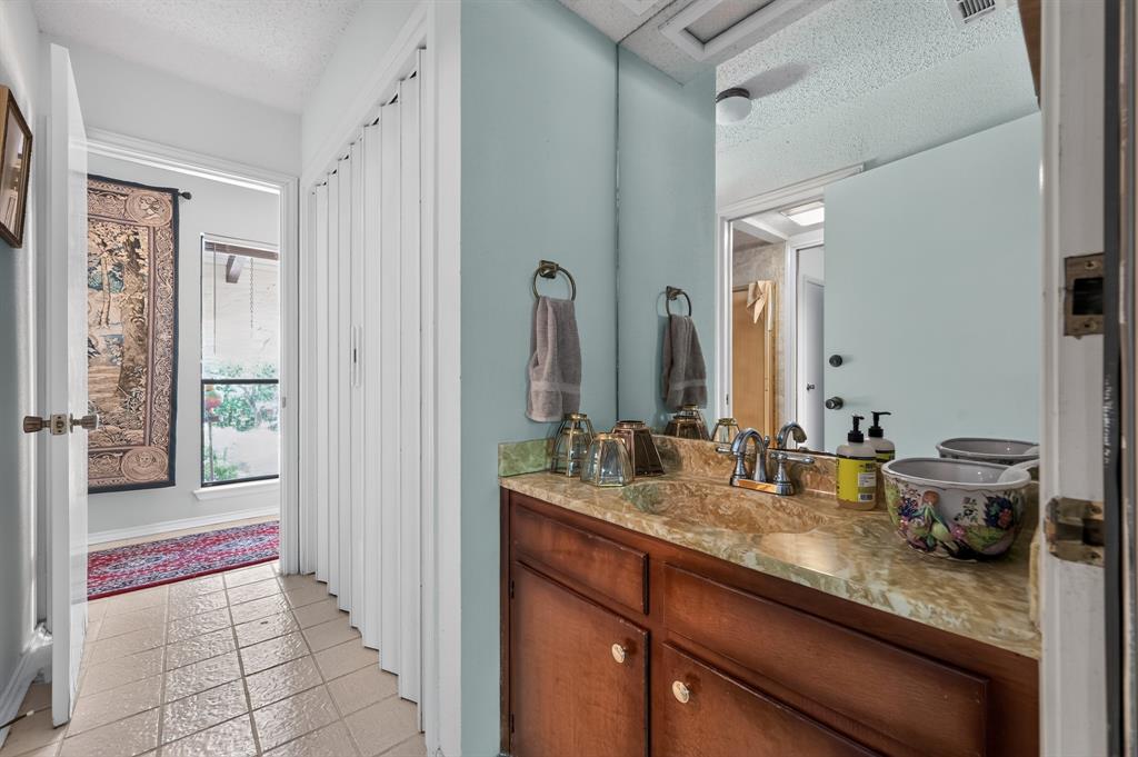 7044 Comanche Trail Property Photo 24