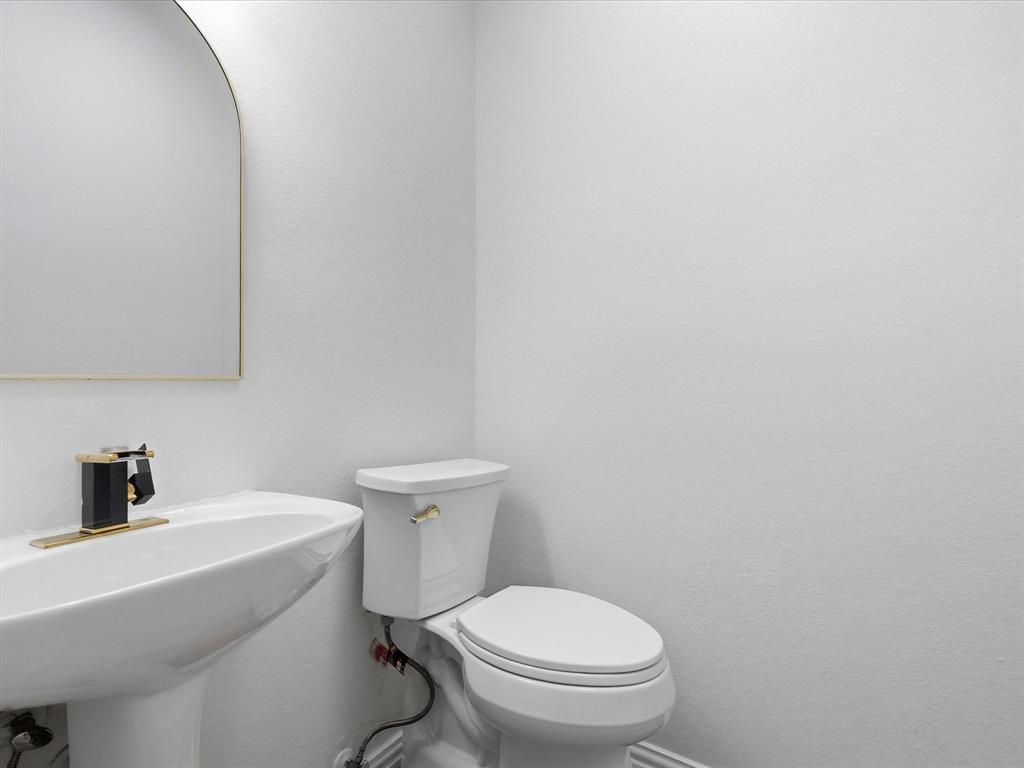 10701 Augusta Lane Property Photo 12