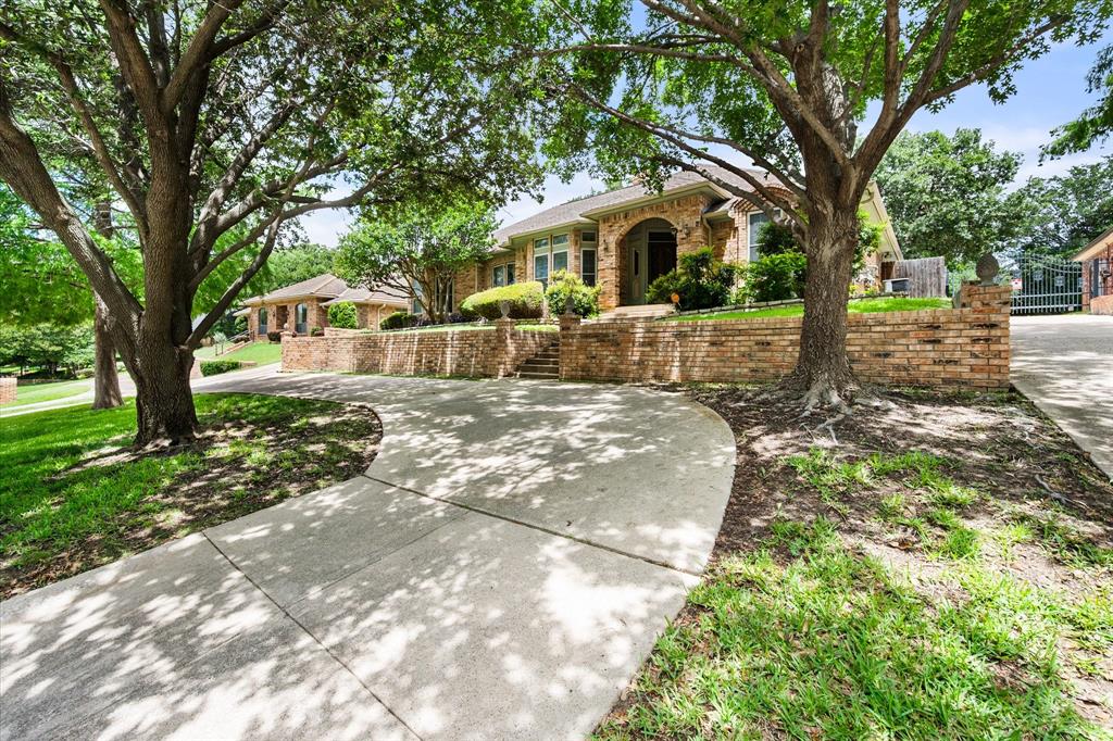 705 Kyle Drive Property Photo 4