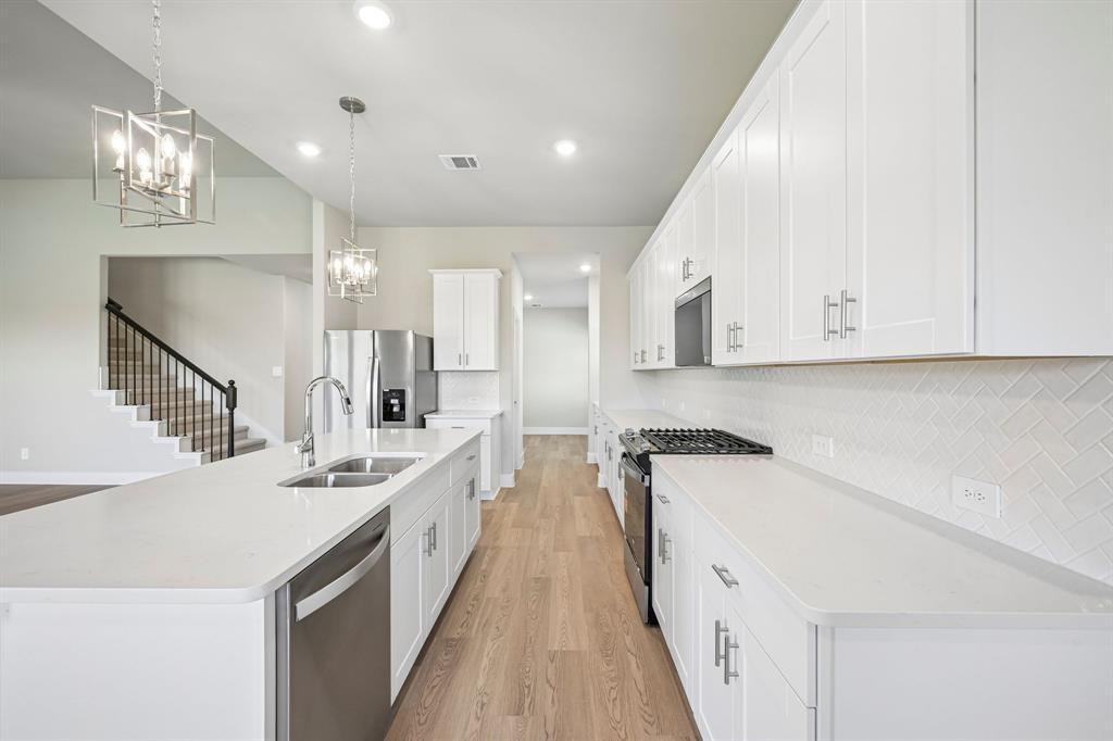 4012 Benbrook Drive Property Photo 4