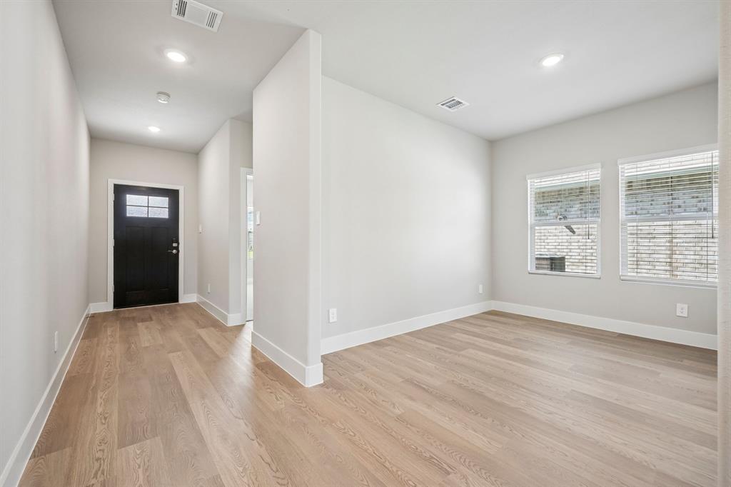 4012 Benbrook Drive Property Photo 8