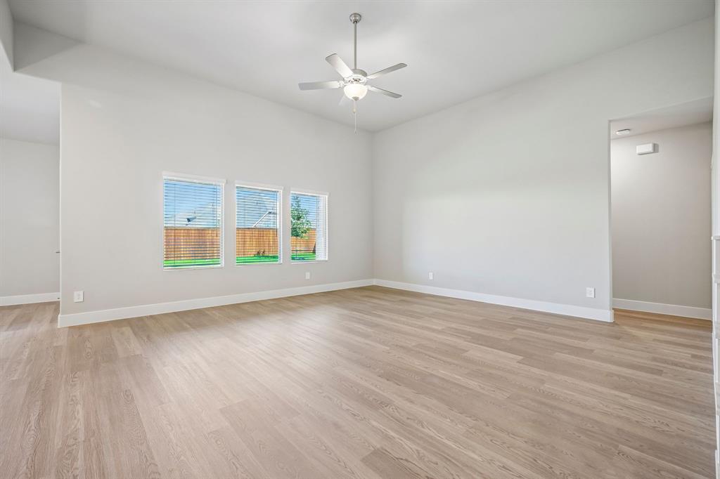 4012 Benbrook Drive Property Photo 9