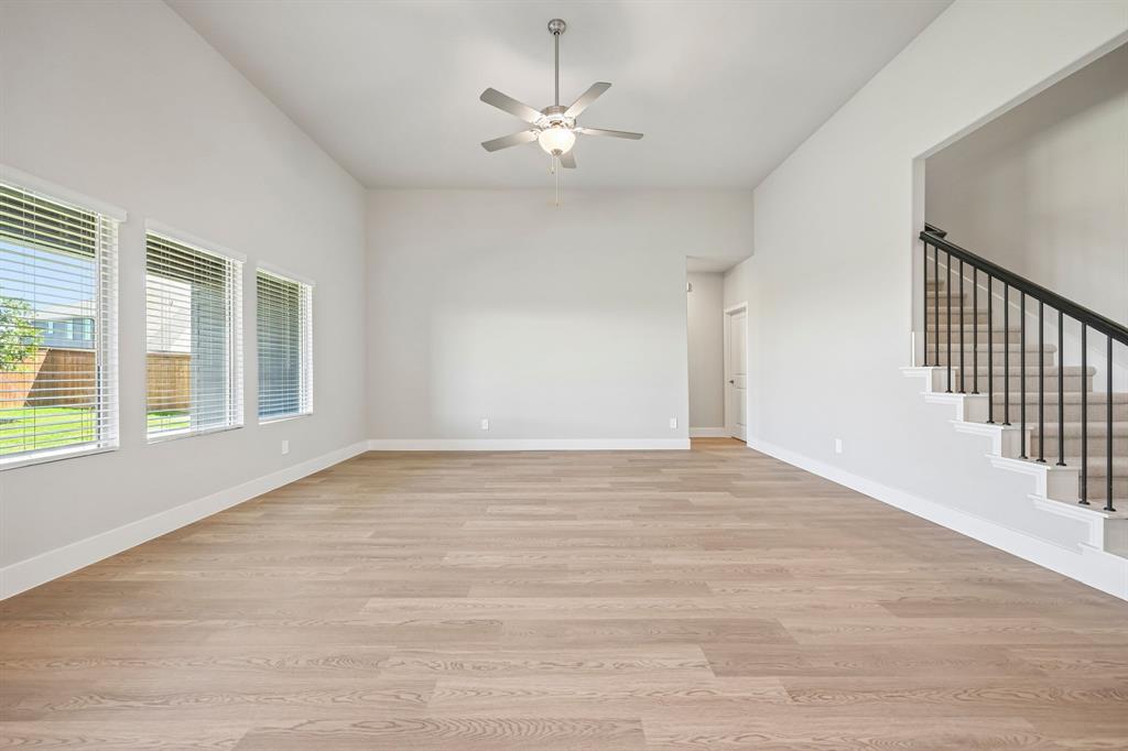 4012 Benbrook Drive Property Photo 11