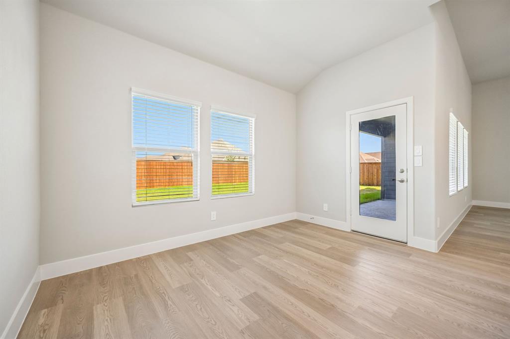 4012 Benbrook Drive Property Photo 14