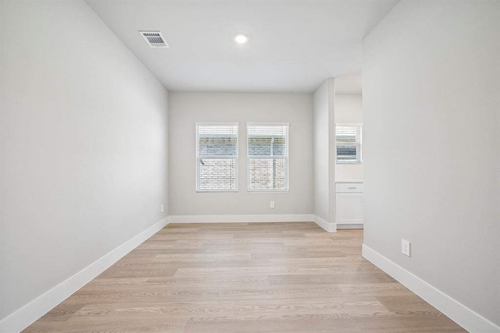 4012 Benbrook Drive Property Photo 18