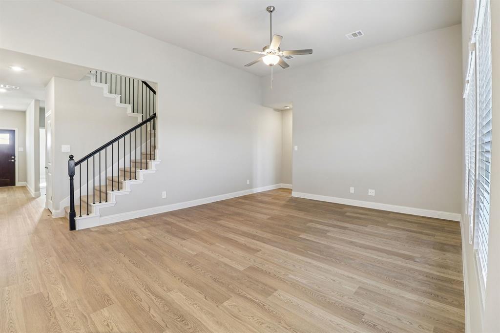 1311 Winters Way Property Photo 6