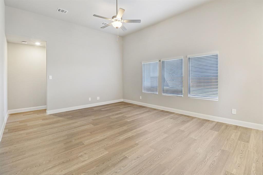 1311 Winters Way Property Photo 9