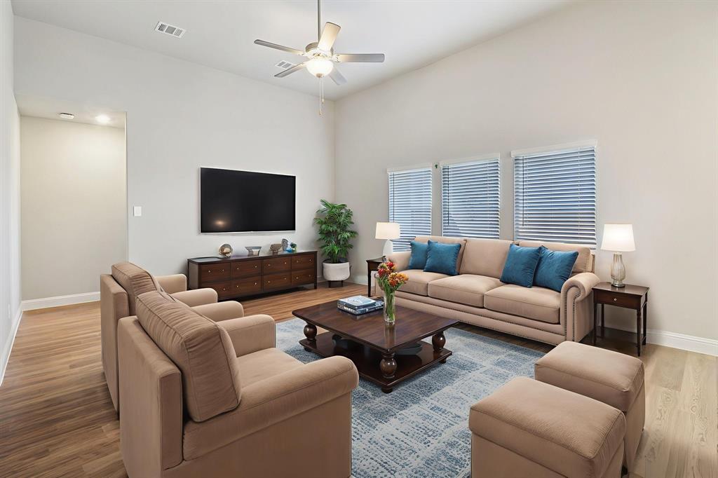 1311 Winters Way Property Photo 10