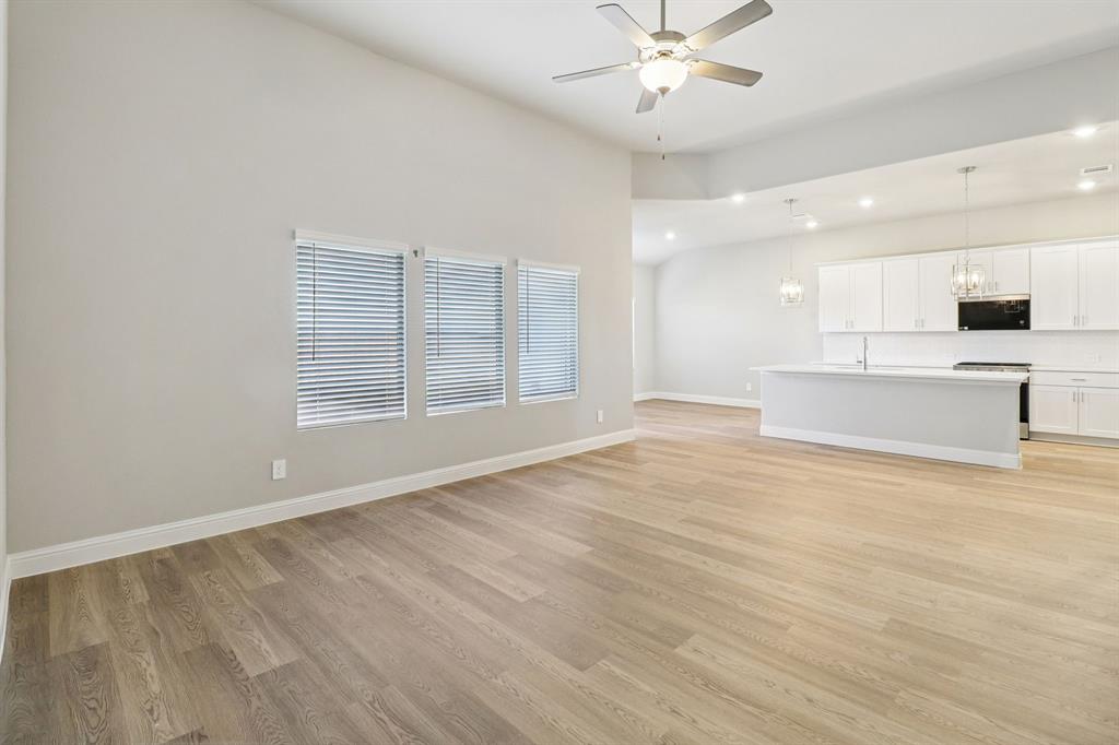 1311 Winters Way Property Photo 11
