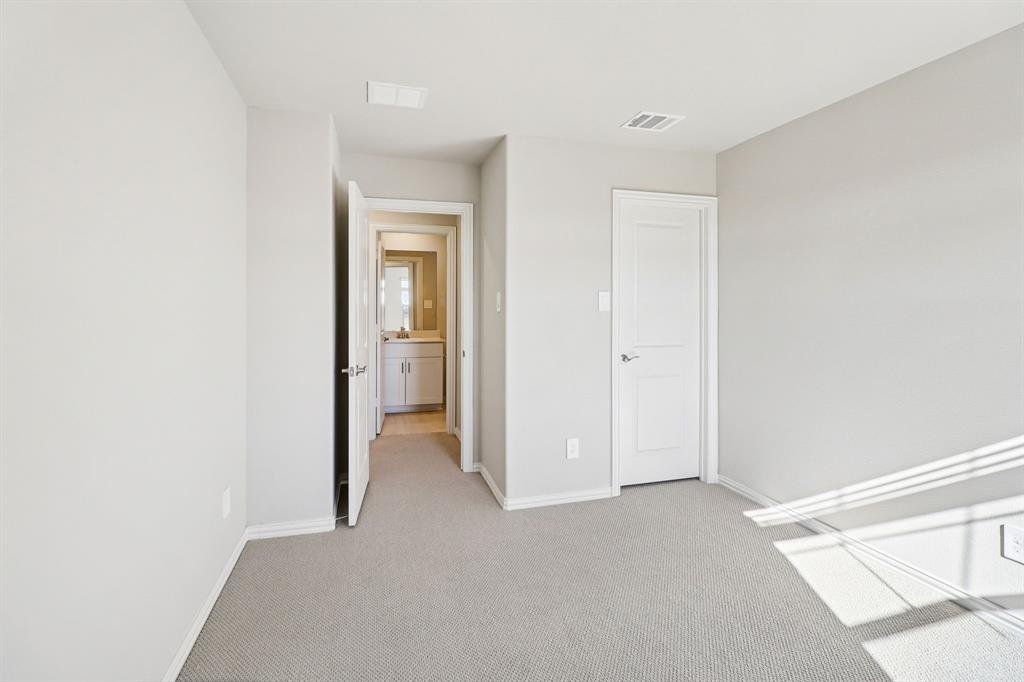 1311 Winters Way Property Photo 24