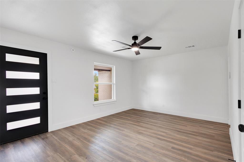 2648 Springvale Drive Property Photo 3
