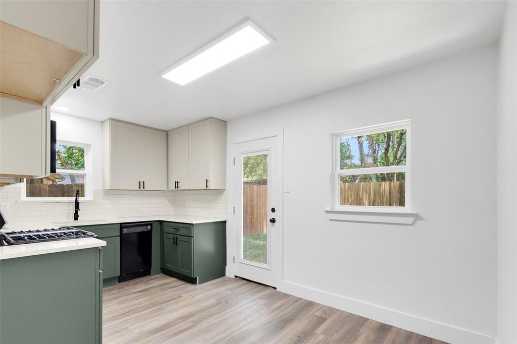 2648 Springvale Drive Property Photo 8
