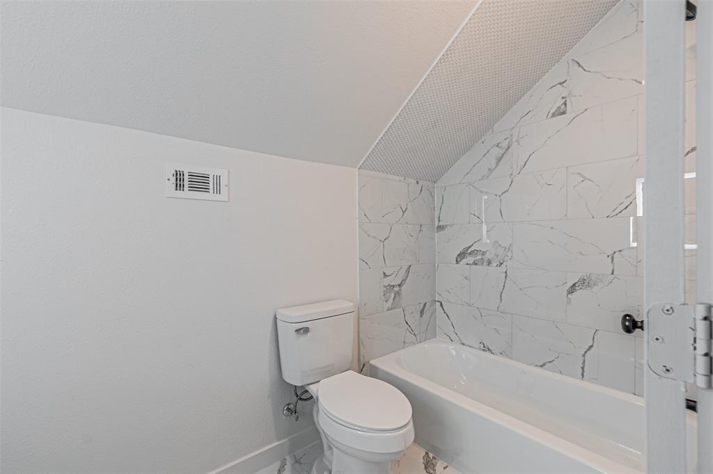 4038 Heritage Trail Property Photo 34