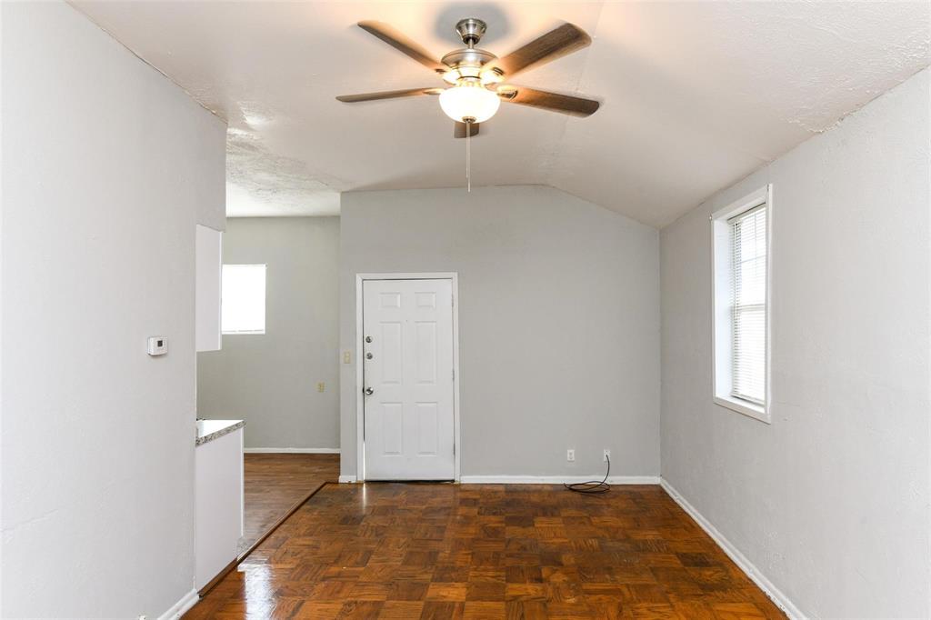 4722 Mccart Avenue Property Photo 5
