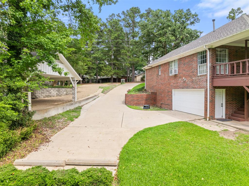 212 E Hideaway Lane Property Photo 3