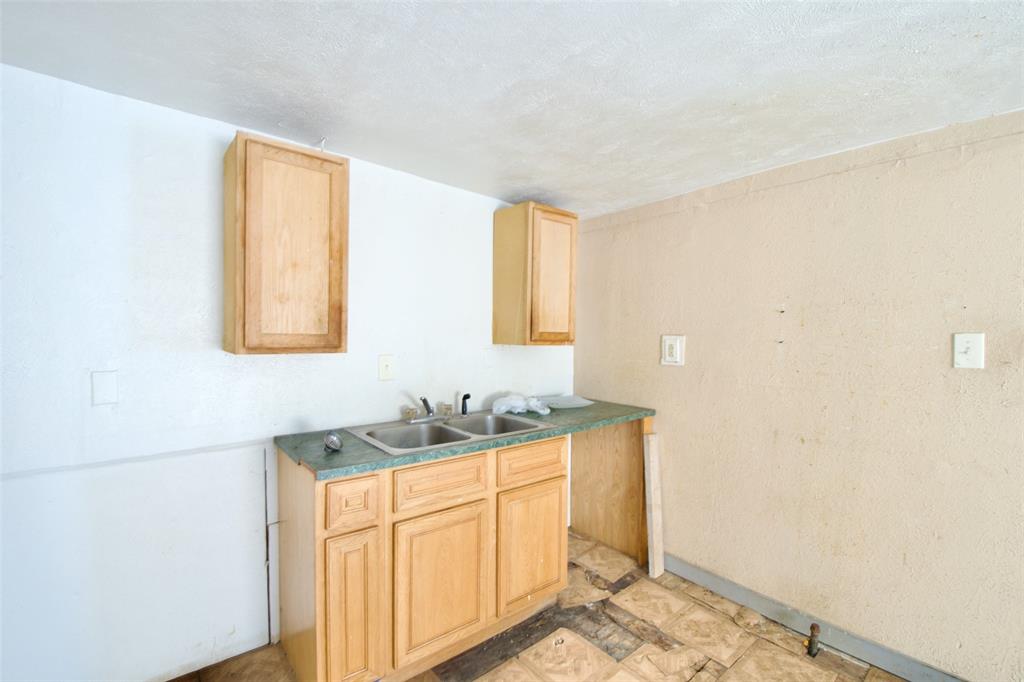 1610 N 10th Street Property Photo 5