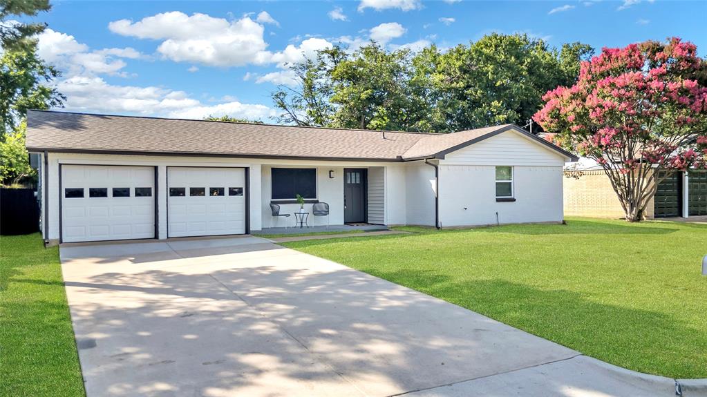 6437 Carousel Drive Property Photo 3