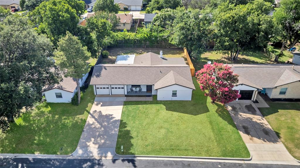 6437 Carousel Drive Property Photo 4
