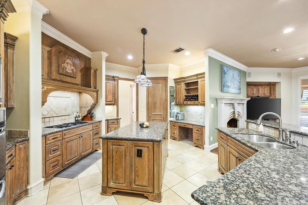 700 Starlight Pass Property Photo 6