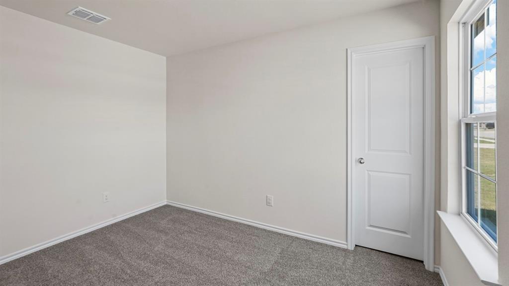 5016 Shumard Drive Property Photo 8