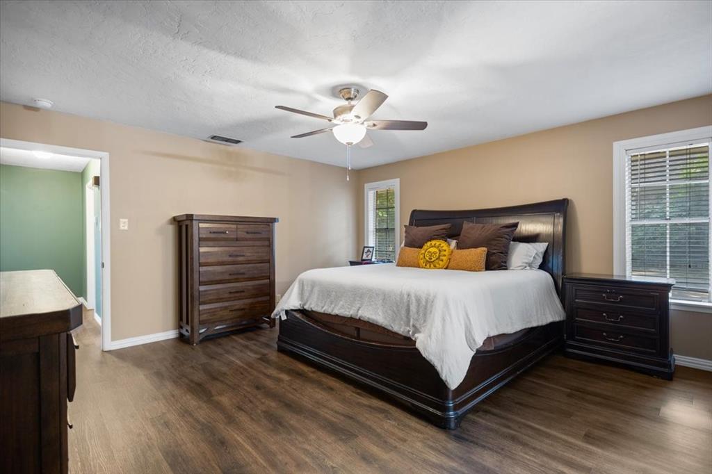 4435 Dundee Drive Property Photo 10