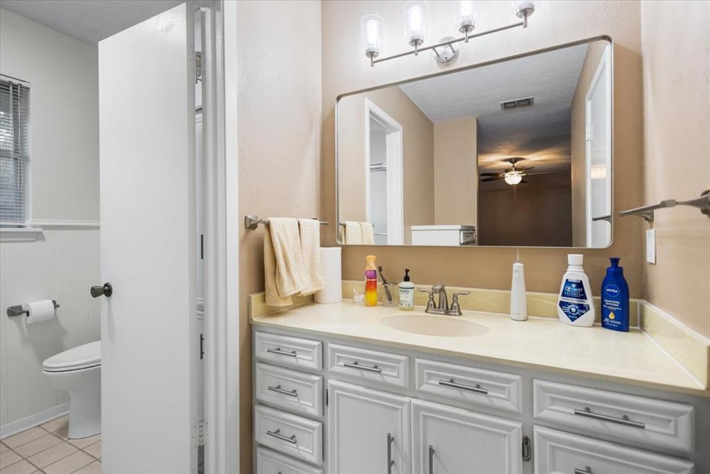 4435 Dundee Drive Property Photo 13