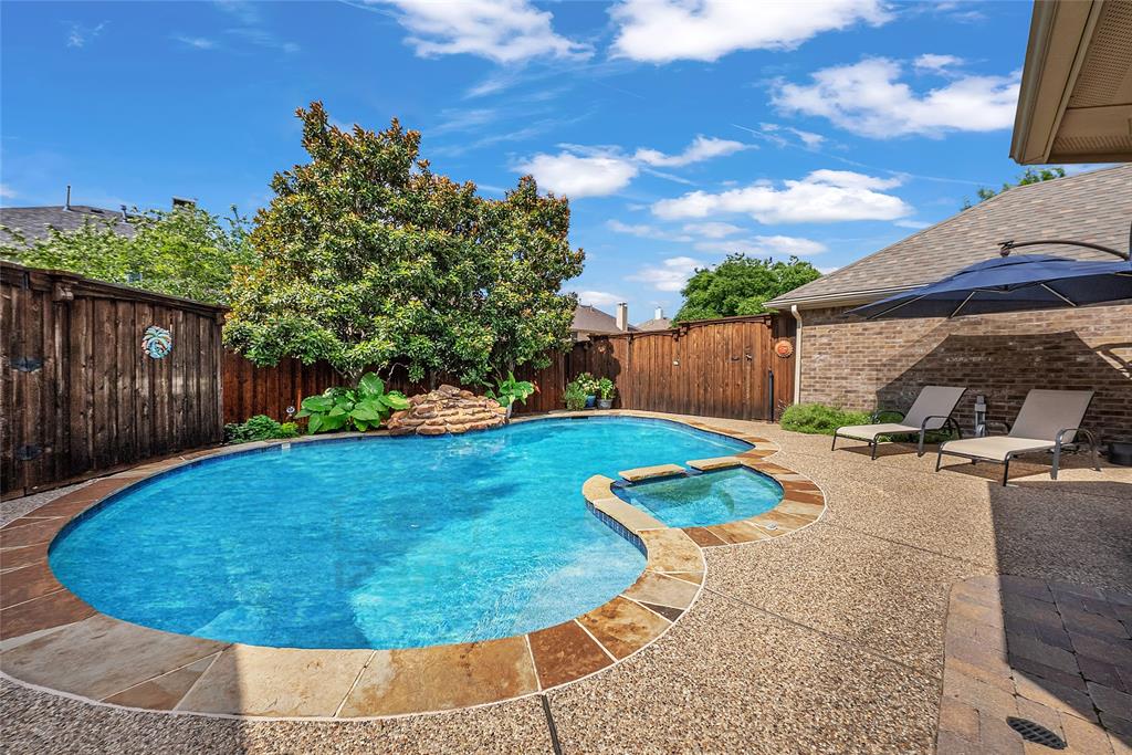 6208 Brownstone Drive Property Photo 3