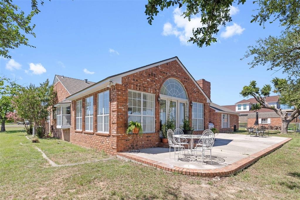 19 Spring Hollow Property Photo 8